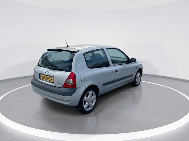 Renault clio 1.4-16v privilège 2003 | 43-lh-xk - afbeelding 7 van  13