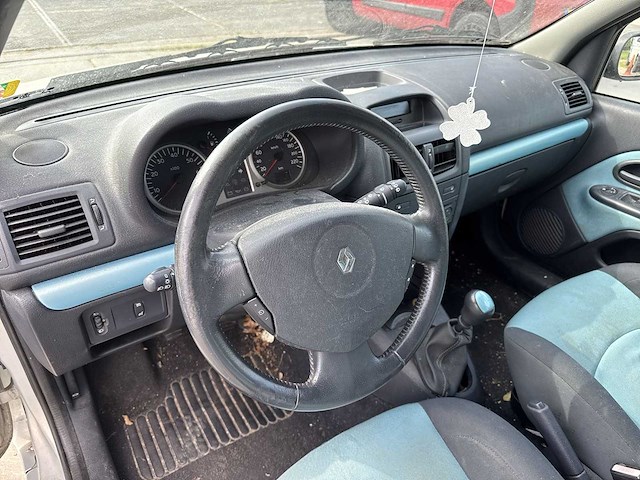 Renault clio 1.4-16v privilège 2003 | 43-lh-xk - afbeelding 3 van  15