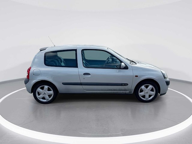 Renault clio 1.4-16v privilège 2003 | 43-lh-xk - afbeelding 9 van  15