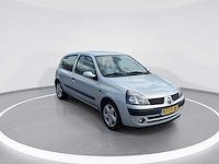 Renault clio 1.4-16v privilège 2003 | 43-lh-xk - afbeelding 11 van  15