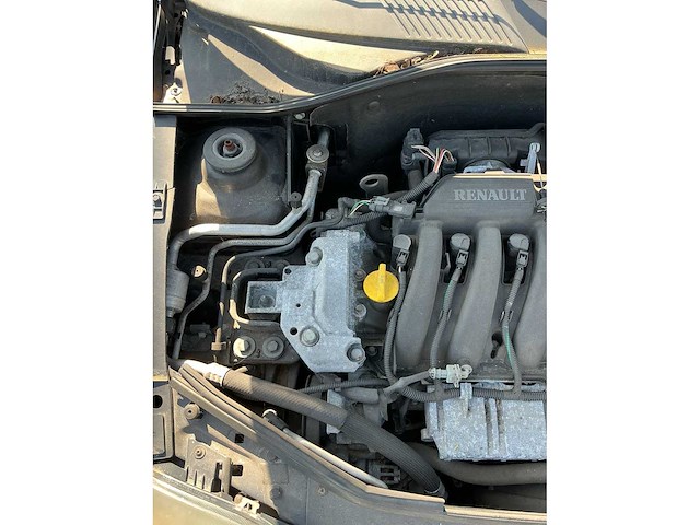 Renault clio 1.4-16v rxe 35-gr-tp - afbeelding 21 van  23