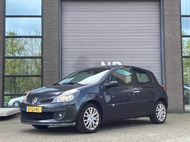 Renault clio 1.6-16v dynam.luxe, 21-sj-rl - afbeelding 1 van  11