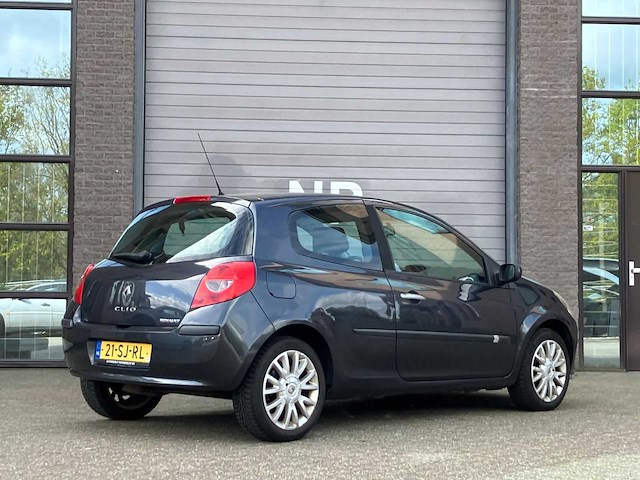 Renault clio 1.6-16v dynam.luxe, 21-sj-rl - afbeelding 4 van  11