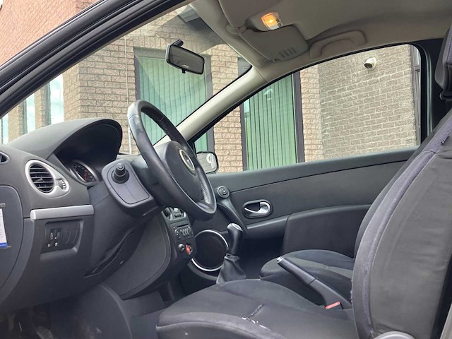 Renault clio 1.6-16v dynam.luxe, 21-sj-rl - afbeelding 5 van  11