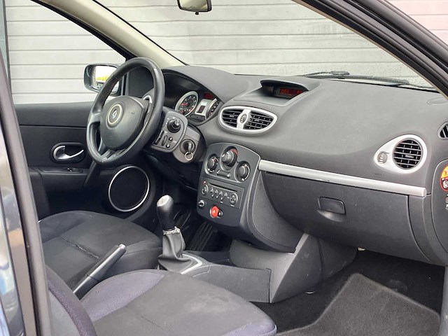 Renault clio 1.6-16v dynam.luxe, 21-sj-rl - afbeelding 7 van  11