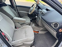 Renault clio 1.6-16v privilège, 51-tf-pz - afbeelding 18 van  18