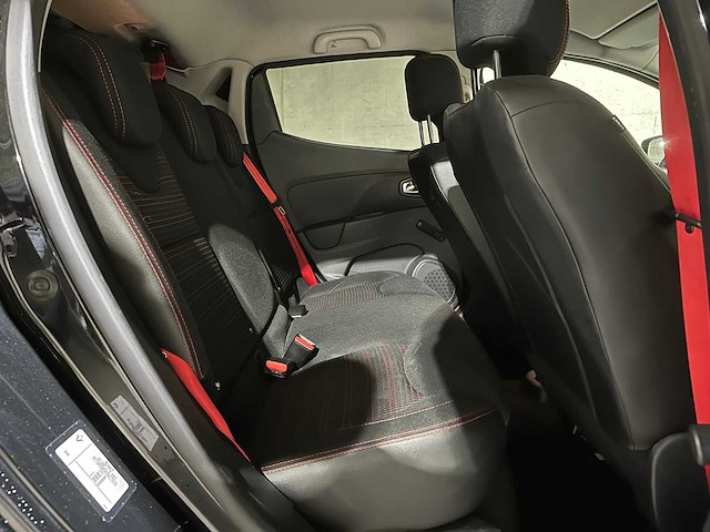Renault clio 1.6 r.s. trophy 220pk 2016, k-787-pd - afbeelding 37 van  46