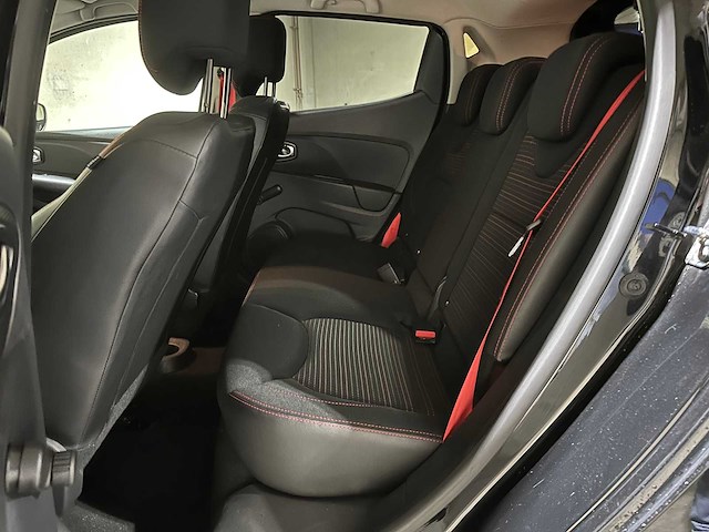 Renault clio 1.6 r.s. trophy 220pk 2016, k-787-pd - afbeelding 33 van  46