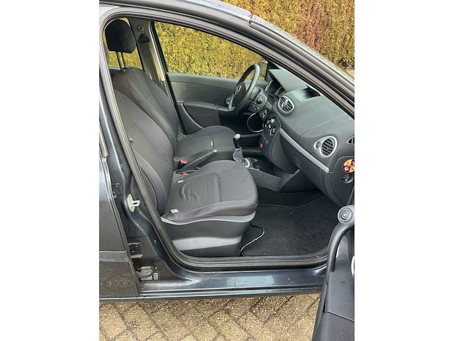 Renault clio 90-sv-gp - afbeelding 7 van  28