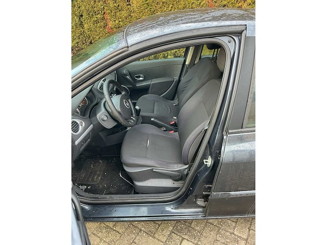 Renault clio 90-sv-gp - afbeelding 10 van  28