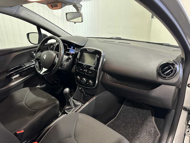 Renault clio estate 0.9 tce expression 5-knp-96 - afbeelding 3 van  19