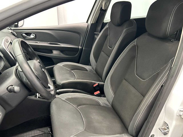 Renault clio estate 0.9 tce limited 2016 - afbeelding 6 van  17