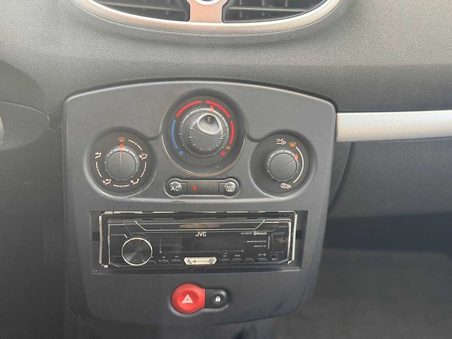 Renault clio estate 1.2 tce dynamique, 18-zs-fp - afbeelding 3 van  13