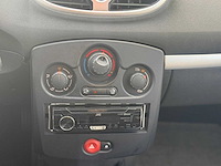 Renault clio estate 1.2 tce dynamique, 18-zs-fp - afbeelding 11 van  13