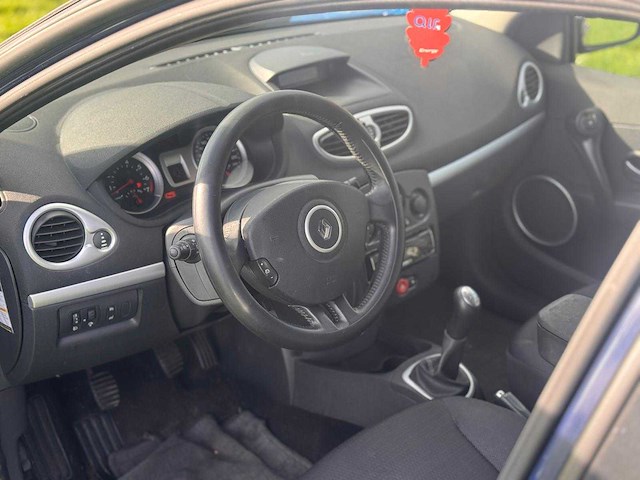 Renault clio estate 1.2 tce dynamique, 18-zs-fp - afbeelding 9 van  13