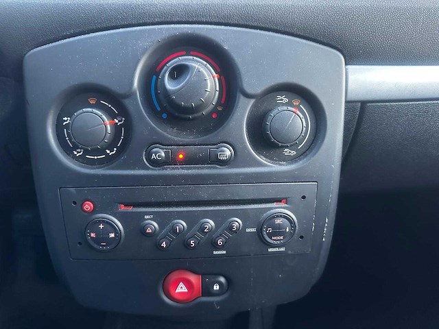 Renault clio estate 1.6 16v dynamique automaat, 68-gkz-1 - afbeelding 13 van  14