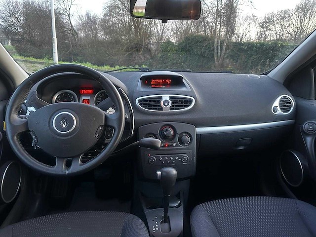 Renault clio estate 1.6 16v dynamique automaat, 68-gkz-1 - afbeelding 11 van  14