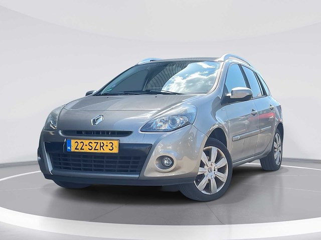 Renault clio estate 1.6-16v night & day 2012 | 22-szr-3 - afbeelding 1 van  28