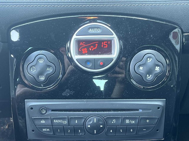 Renault clio estate 1.6-16v night & day 2012 | 22-szr-3 - afbeelding 15 van  28