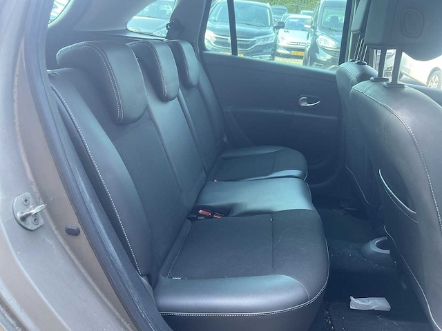 Renault clio estate 1.6-16v night & day 2012 | 22-szr-3 - afbeelding 18 van  28