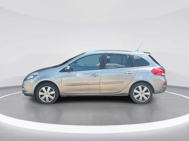Renault clio estate 1.6-16v night & day 2012 | 22-szr-3 - afbeelding 3 van  28