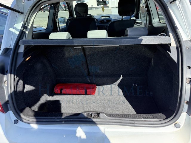 Renault clio iii clio 1.2i 16v authentique 75, 2010 - afbeelding 13 van  27