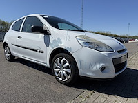 Renault clio iii clio 1.2i 16v authentique 75, 2010 - afbeelding 21 van  27