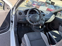 Renault clio iii clio 1.2i 16v authentique 75, 2010 - afbeelding 26 van  27