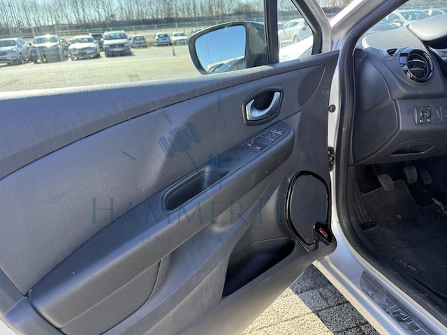 Renault clio iv phase ii 0.9 tce limited#2 (eu6c), 2018 - afbeelding 23 van  25