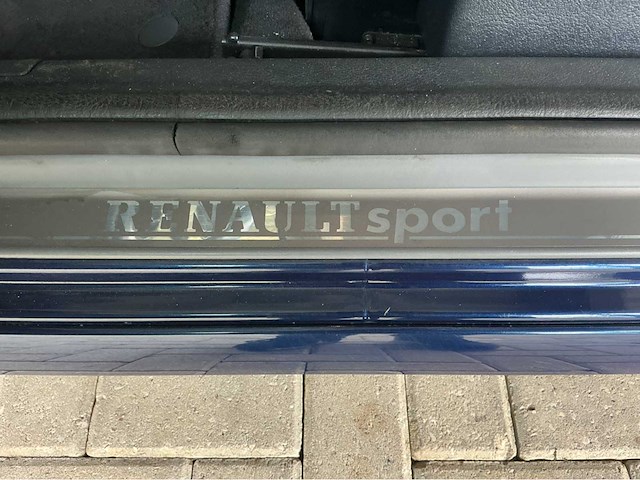Renault clio rs phase 2 2.0 16v 172pk 2004 youngtimer - afbeelding 3 van  17