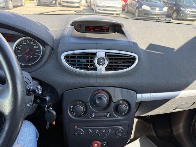 Renault clio sw 1.2i 16v authentique, 2009 - afbeelding 7 van  30