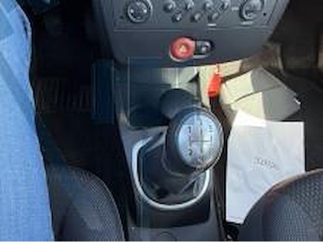 Renault clio sw clio 1.2i 16v authentique 75, 2009 - afbeelding 9 van  30