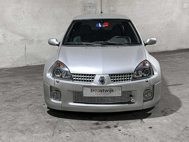 Renault clio v6 3.0 sport rs phase 2 (nr 149) 255pk 2004 youngtimer - afbeelding 2 van  7