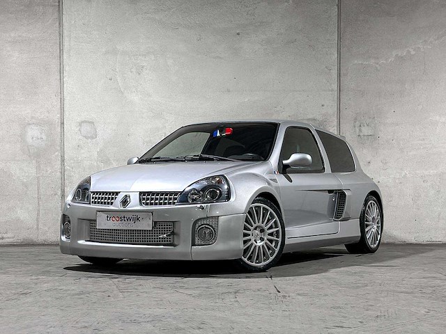 Renault clio v6 3.0 sport rs phase 2 (nr 149) 255pk 2004 youngtimer - afbeelding 1 van  7
