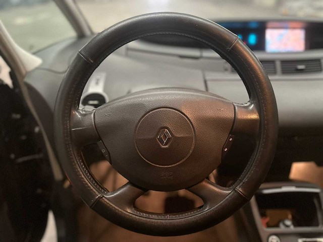 Renault espace 2.0 dci authentique; 39-jnj-1 - afbeelding 4 van  14