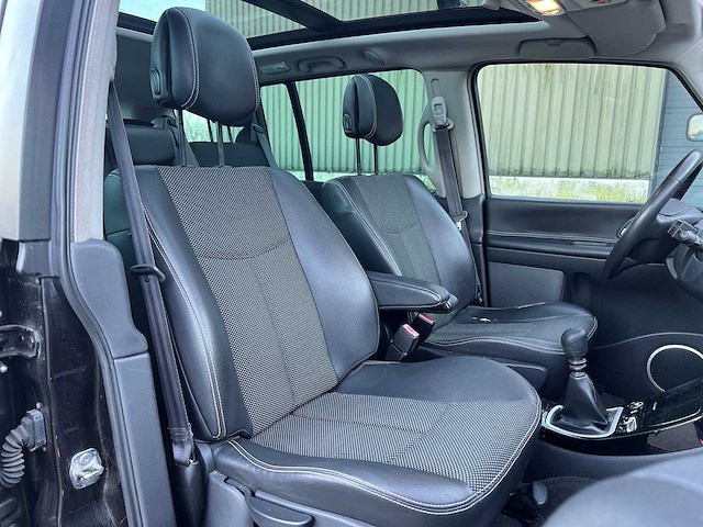 Renault espace 2.0 dci dynamique 7 persoons | sb-586-k - afbeelding 22 van  23