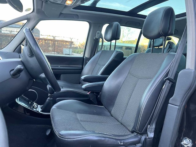Renault espace 2.0 dci dynamique 7 persoons | sb-586-k - afbeelding 4 van  23