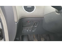 Renault espace 2.0 t dynamique - afbeelding 3 van  12
