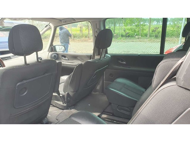 Renault espace 2.0 t dynamique - afbeelding 11 van  13