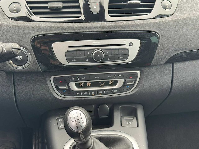 Renault grand scénic 1.2 tce bose; 8-zps-83 - afbeelding 6 van  7
