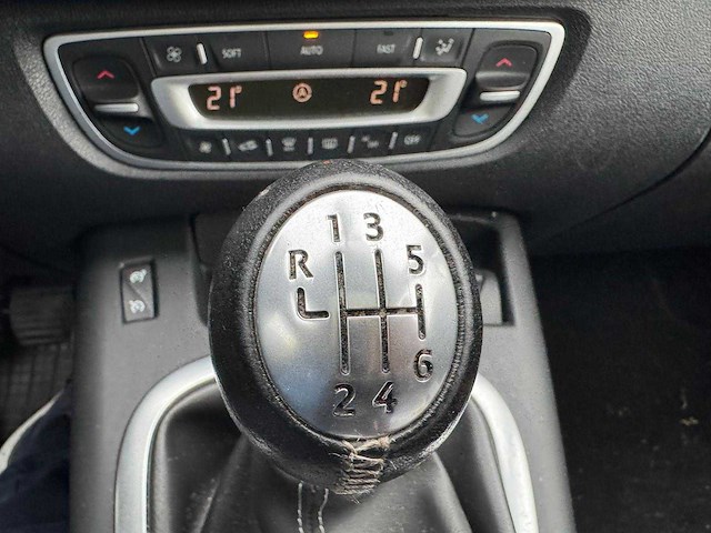 Renault grand scénic 1.2 tce privilege 7p 3-xhr-84 - afbeelding 9 van  34