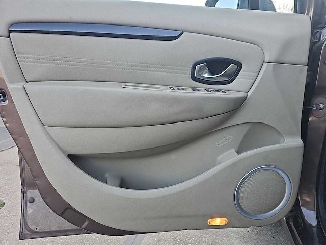 Renault grand scénic 2.0 privilege 2010 | 61-krn-1 i - afbeelding 3 van  25