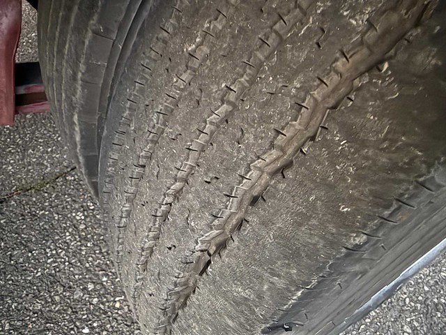 Renault hr 388 6x2 autolaadkraan 22t/m1 met draco aanhangwagen - afbeelding 28 van  39