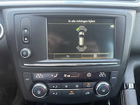 Renault kadjar 1.2 tce zen * hd-198-r - afbeelding 7 van  17