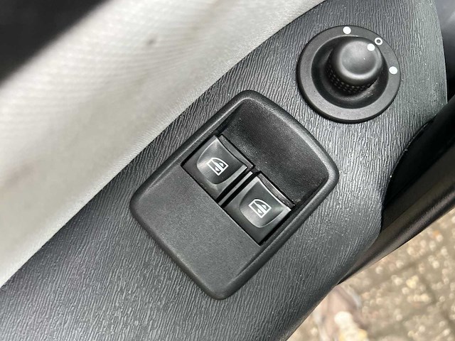 Renault kangoo 1.2 tce limited start&stop 5 pers. | 25-98-84 - afbeelding 16 van  19