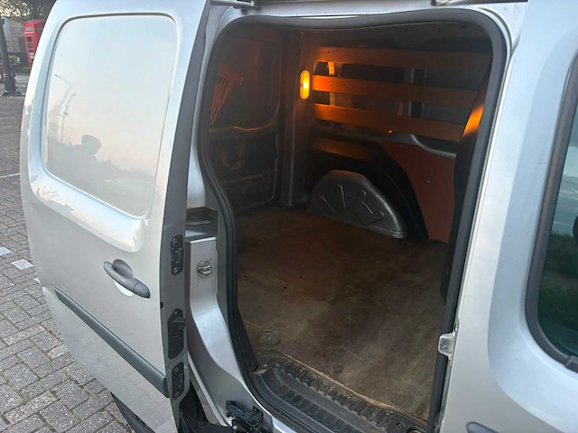 Renault kangoo 1.5 dci 90 energy luxe, v-571-bf - afbeelding 17 van  19