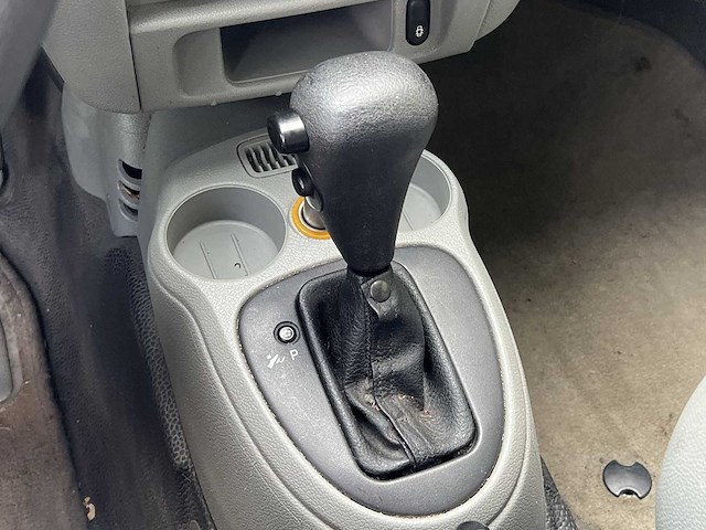 Renault kangoo 1.6-16v expression 2004 | 34-pk-rn - afbeelding 19 van  24