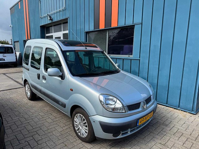 Renault kangoo 1.6-16v privilège invalide 49-np-sf - afbeelding 2 van  31