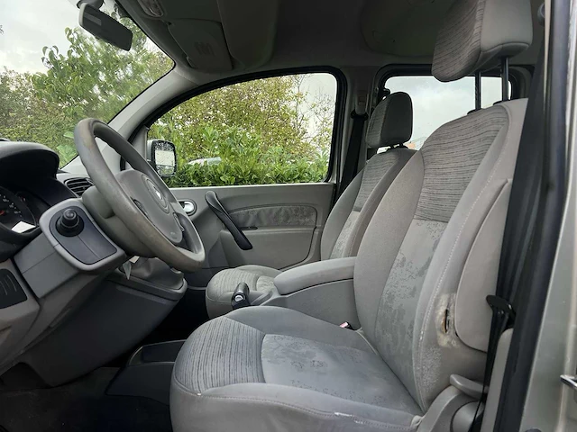 Renault kangoo family 1.6-16v privilège | 89-hsl-6 - afbeelding 6 van  7