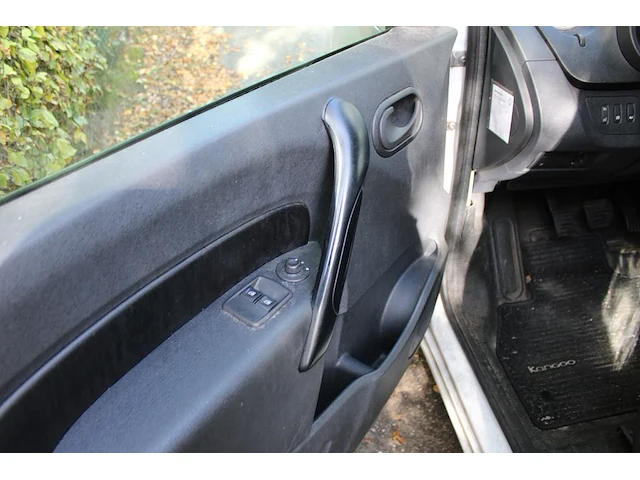 Renault kangoo type w variant fw50j1 diesel euro 6 met kenteken v-343-kk. datum eerste toelating 12 decembe... - afbeelding 12 van  12